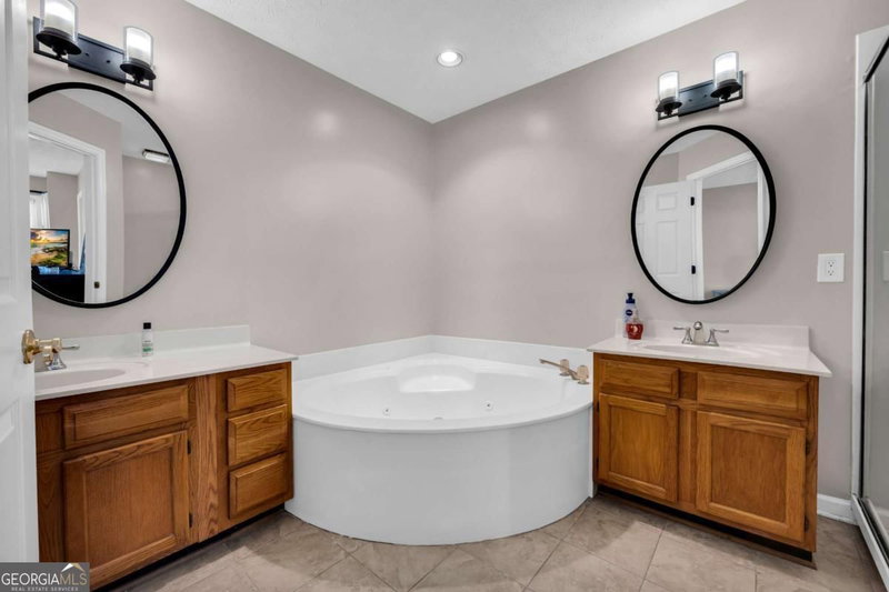 Photo 17 of 3088 Camden Way