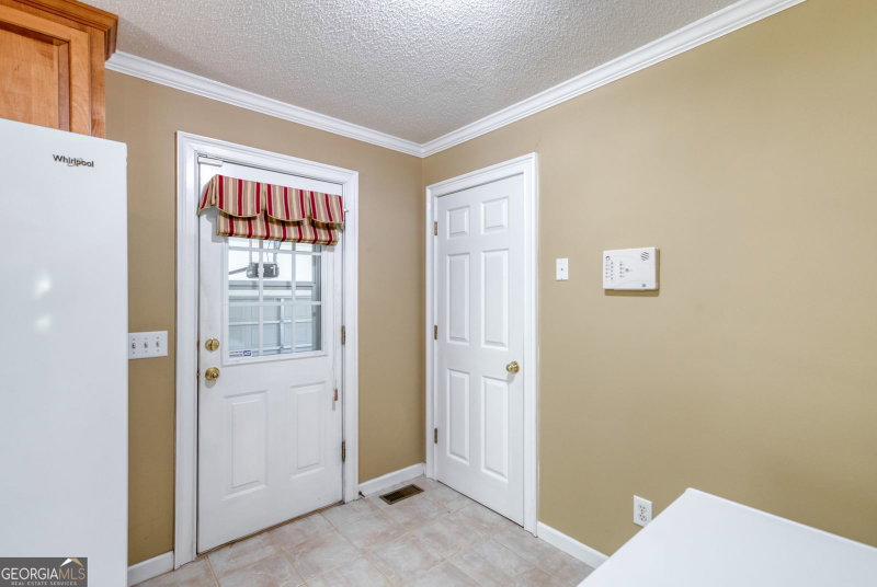 Photo 38 of 140 Ashbrook Drive