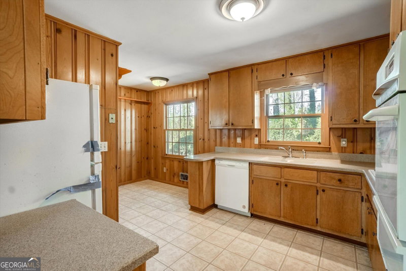 Photo 15 of 797 Kiowa Drive NE
