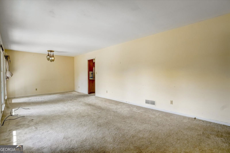 Photo 9 of 797 Kiowa Drive NE