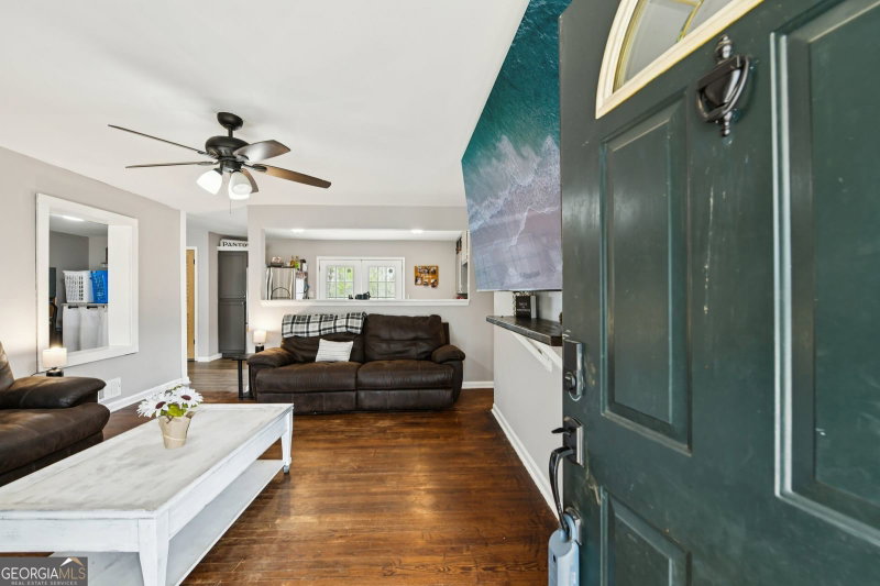 Photo 4 of 8165 Laurel Drive SW