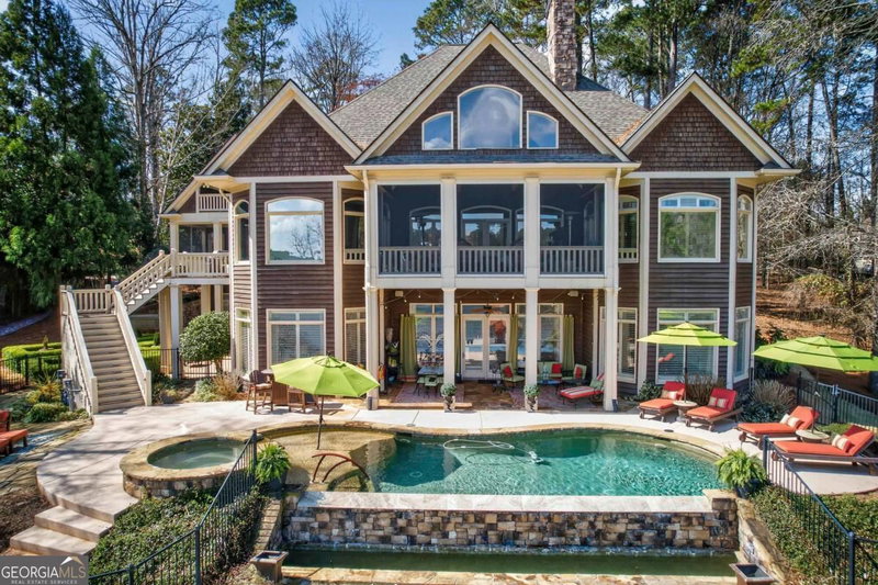 1691 Lighthouse Circle
