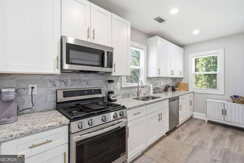 Photo 8 of 763 Jones Avenue NW