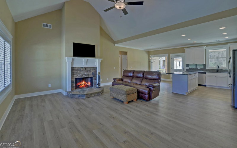 Photo 5 of 111 Topher Street