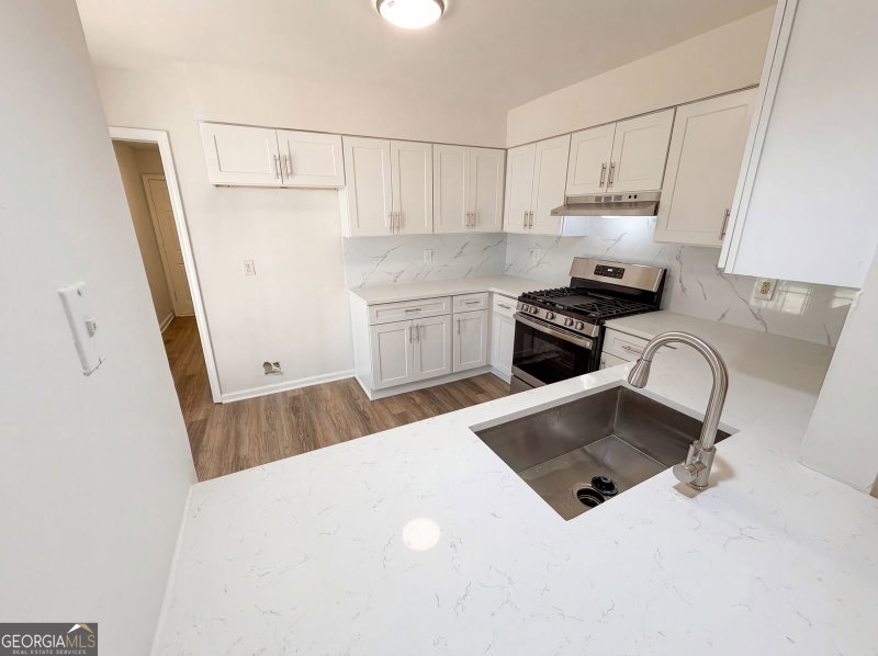 Photo 10 of 5003 Henson Drive SW
