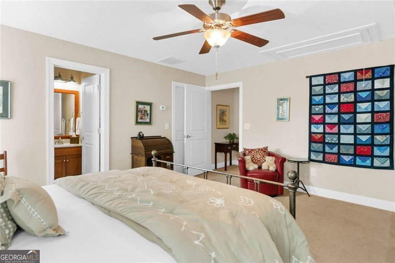 Photo 29 of 559 Bishopton Street