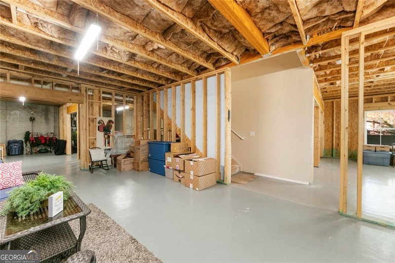 Photo 32 of 559 Bishopton Street