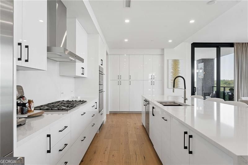 Photo 2 of 2425 Peachtree Road NE #901
