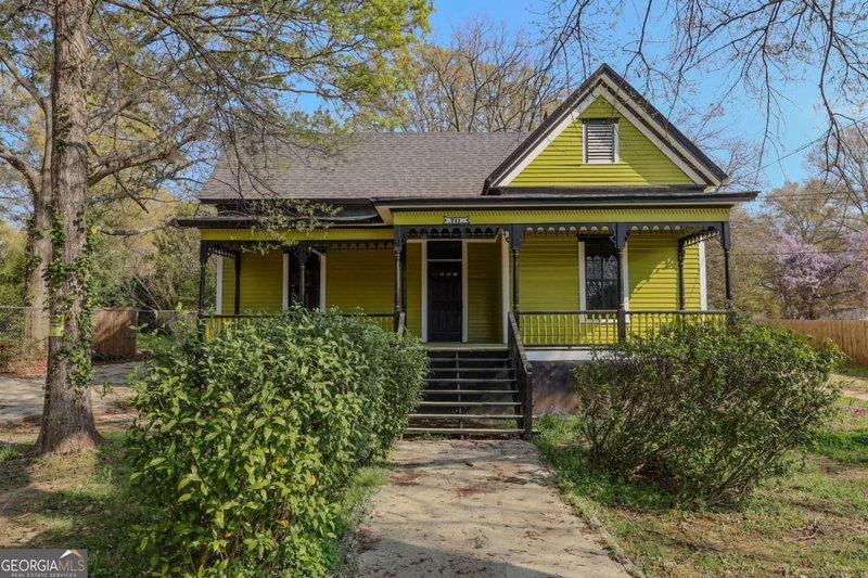 Photo 2 of 711 Davis Street