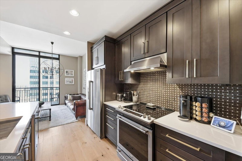 Photo 11 of 3040 Peachtree Road #1514