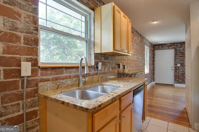 Photo 7 of 24 Daniel Street SE #14