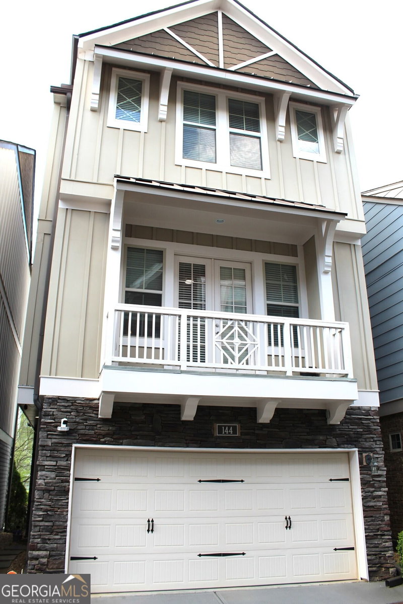 144 Blakemore Drive SE