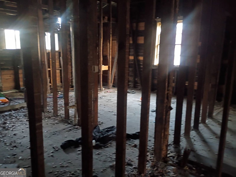 Photo 5 of 928 Welch Street SW