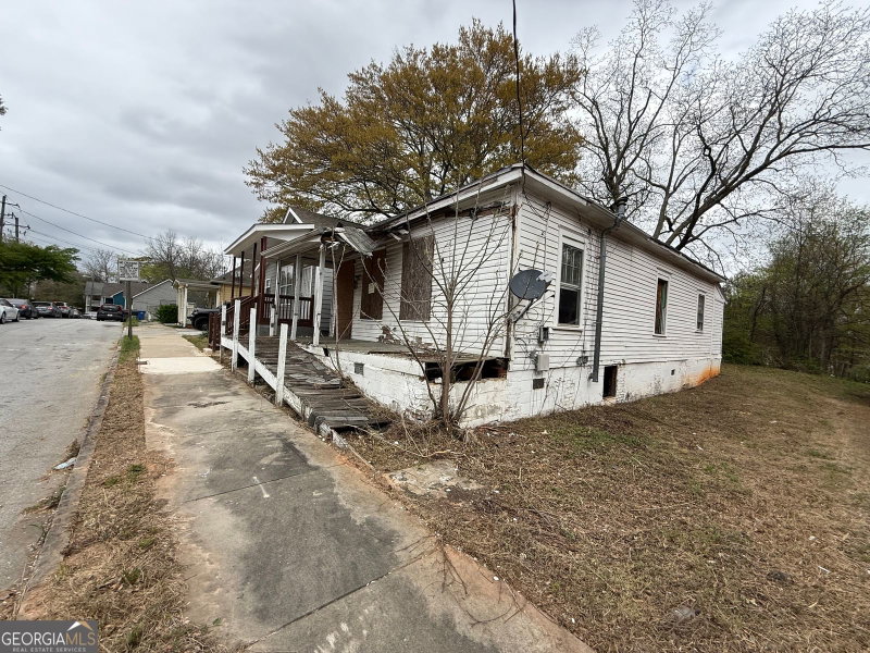 Photo 7 of 928 Welch Street SW