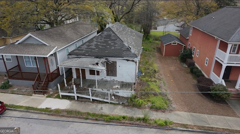 Photo 9 of 928 Welch Street SW