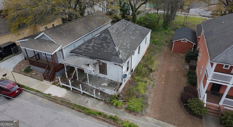 Photo 10 of 928 Welch Street SW