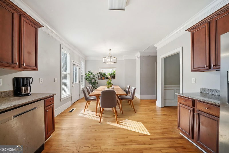 Photo 9 of 1864 La Mesa Lane