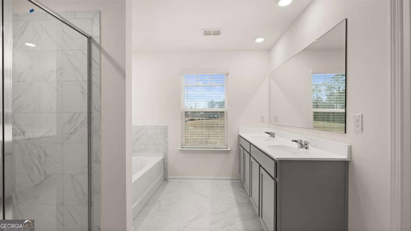 Photo 11 of 171 Sandy Oak Drive