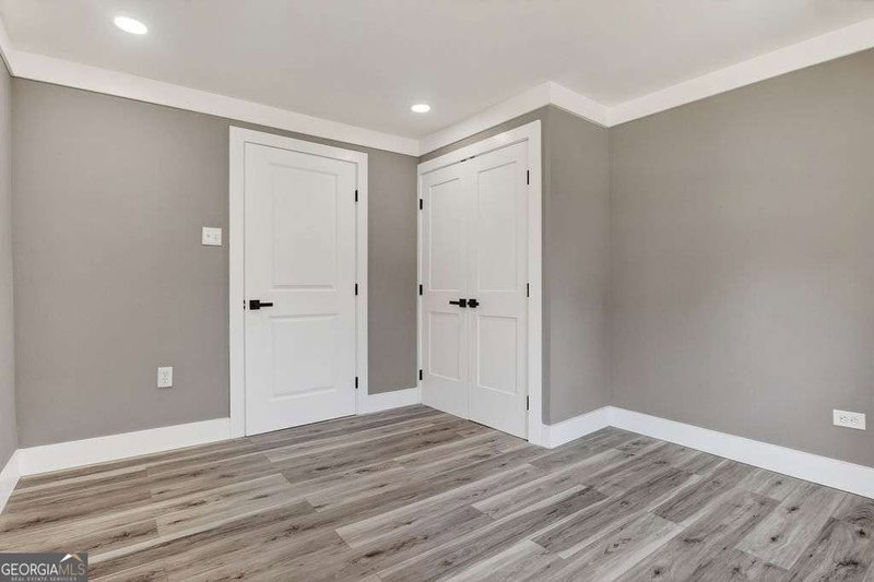 Photo 16 of 206 Walker Drive
