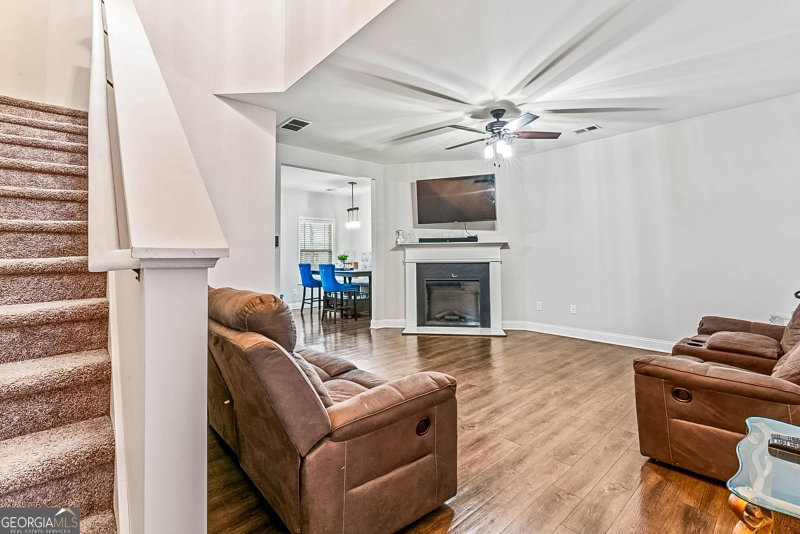 Photo 11 of 577 Joneus Drive