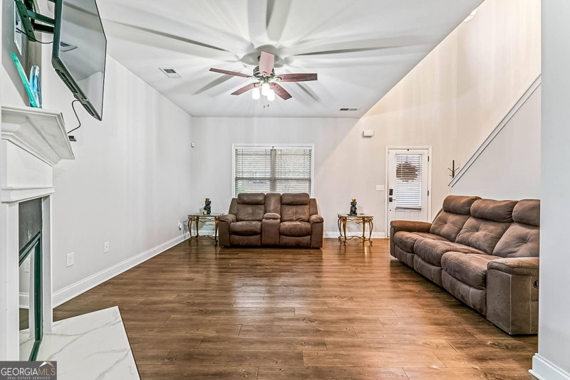 Photo 8 of 577 Joneus Drive