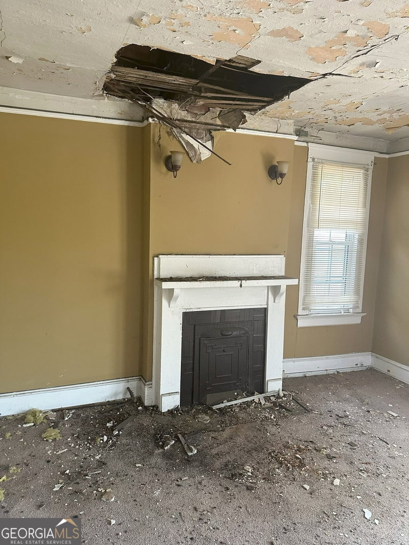 Photo 13 of 1037 OAK Street SW