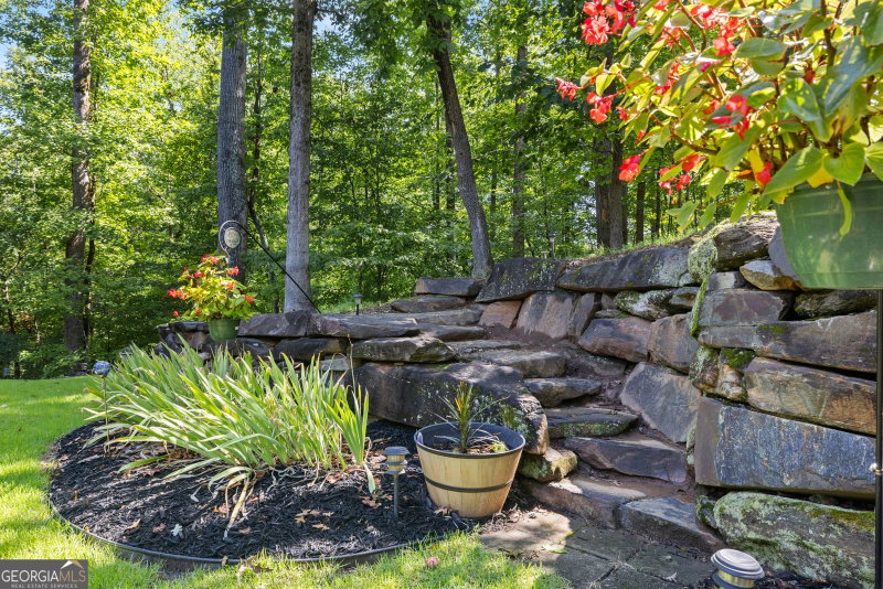 Photo 37 of 910 Chickasaw Drive