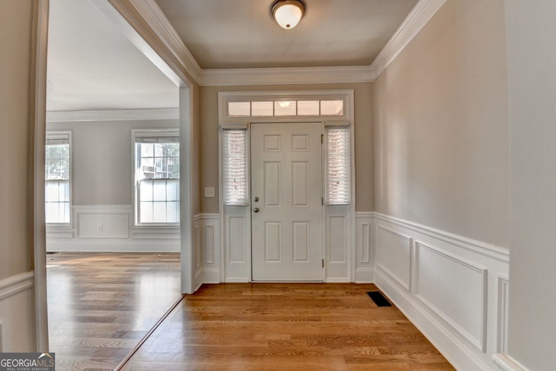 Photo 5 of 2343 Gallard Street