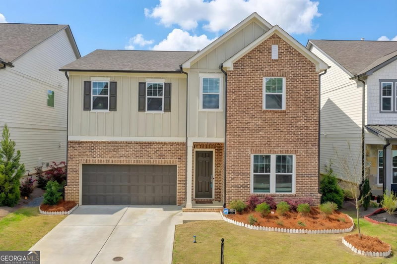 2852 Girard Lane