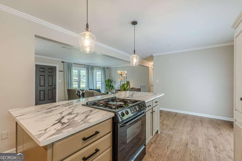 Photo 14 of 2396 Elmwood Circle SE