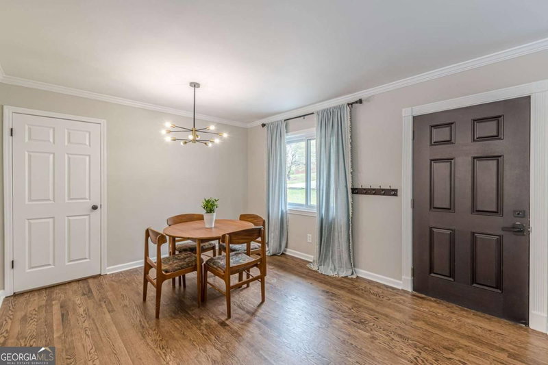 Photo 17 of 2396 Elmwood Circle SE