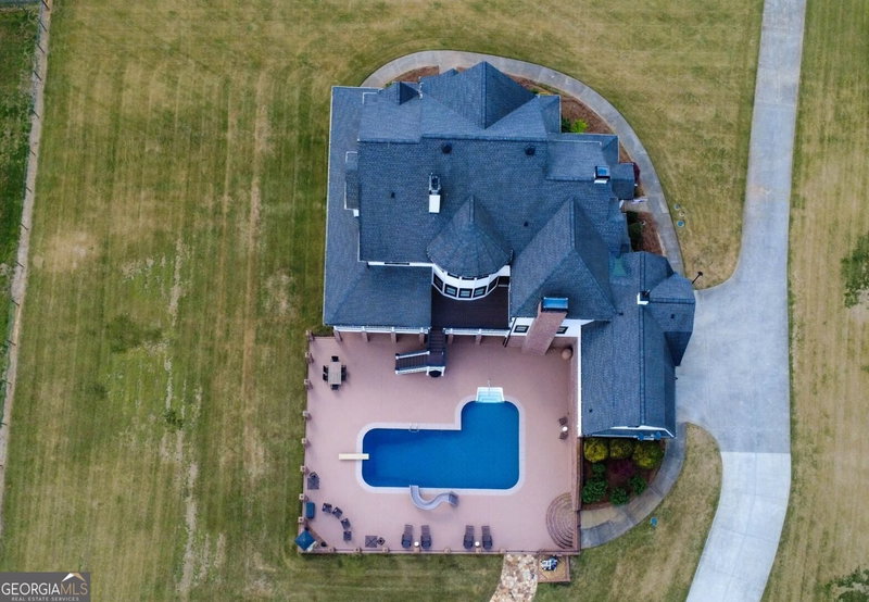 Photo 8 of 3386 Chandler Road