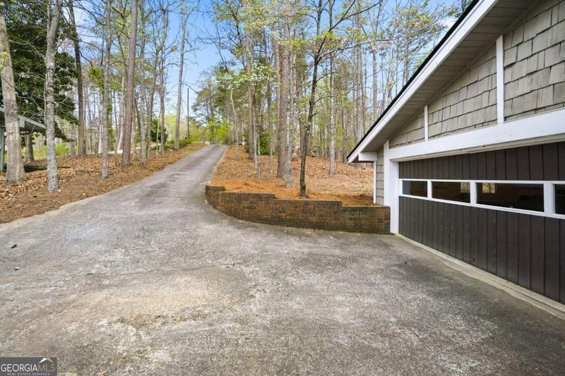 Photo 5 of 117 Klamath Court