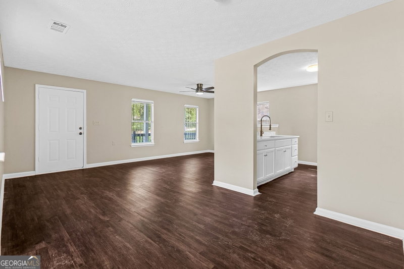 Photo 9 of 660 Cedar Avenue NW