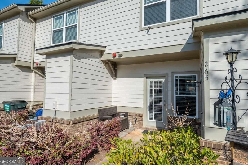 Photo 17 of 265 Center Park Lane