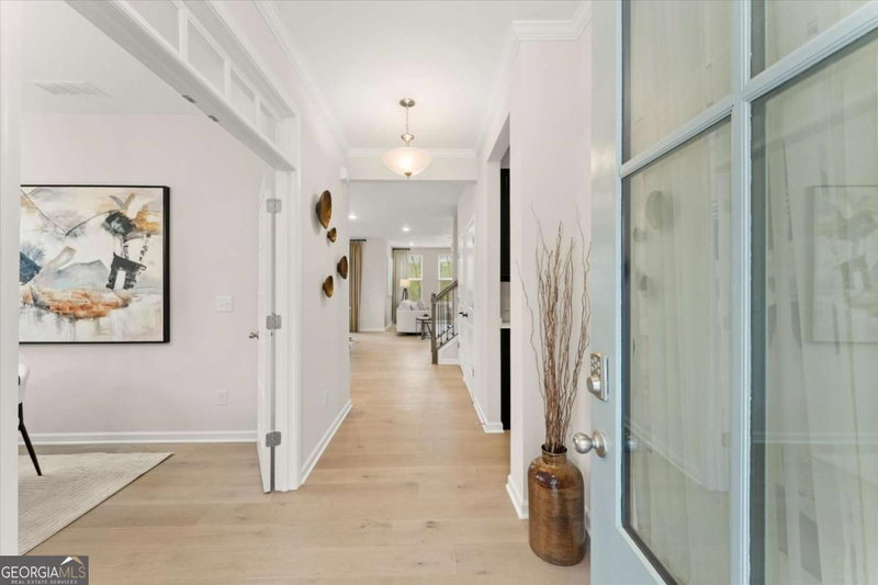 Photo 5 of 15 Lakeside Way NE