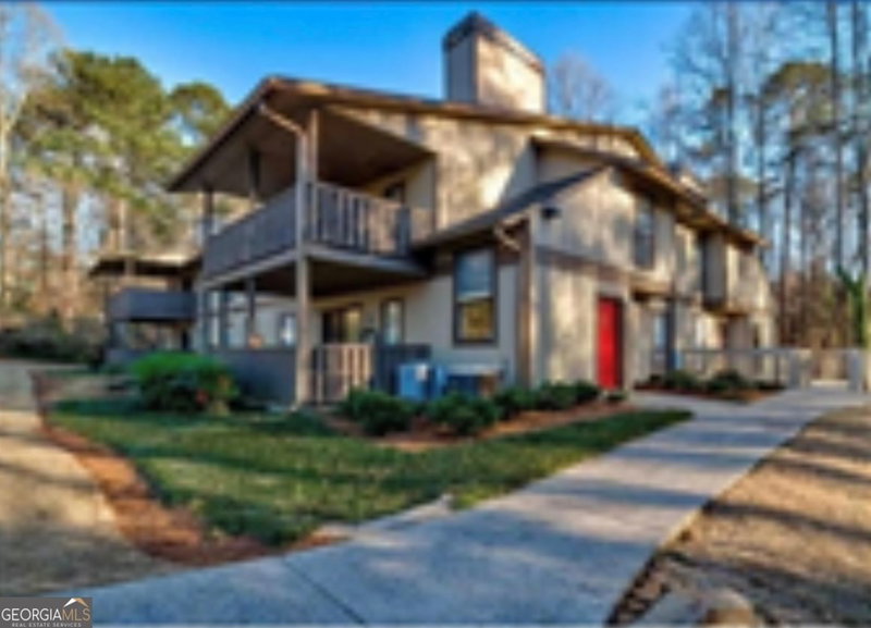 709 Woodcliff Drives