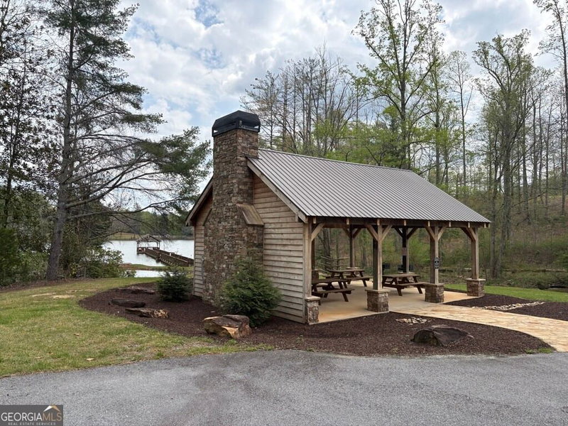 Photo 14 of 21 Yonah Lake Drive