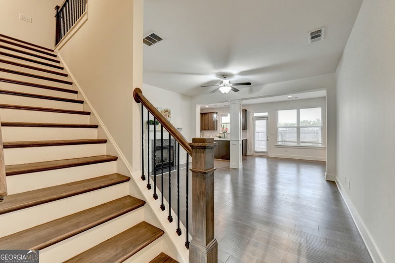 Photo 5 of 207 N Auburn Landing Place