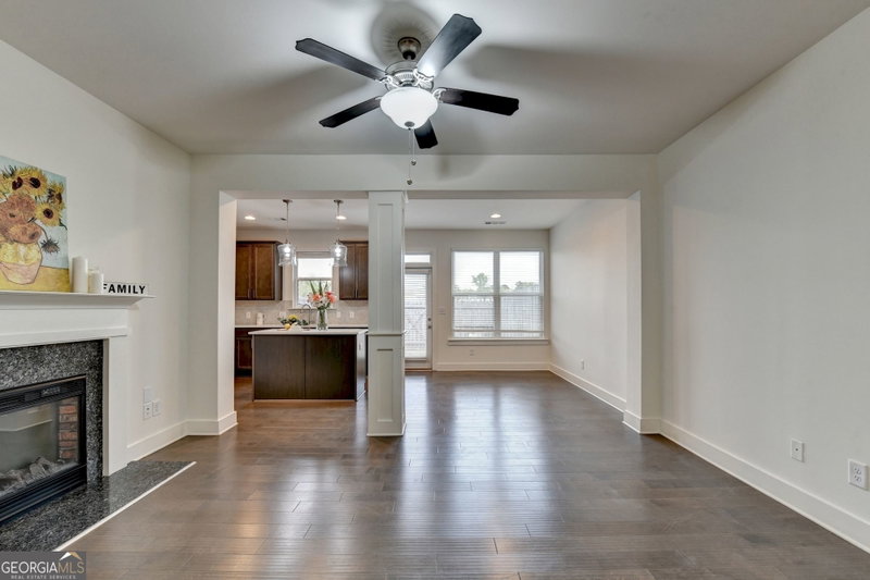 Photo 7 of 207 N Auburn Landing Place