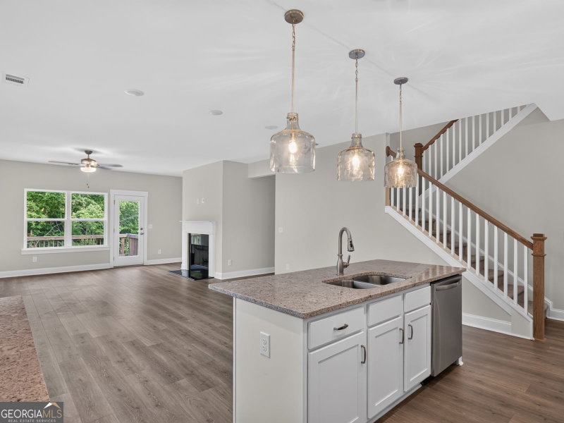 Photo 7 of 497 Principal Meridian Drive