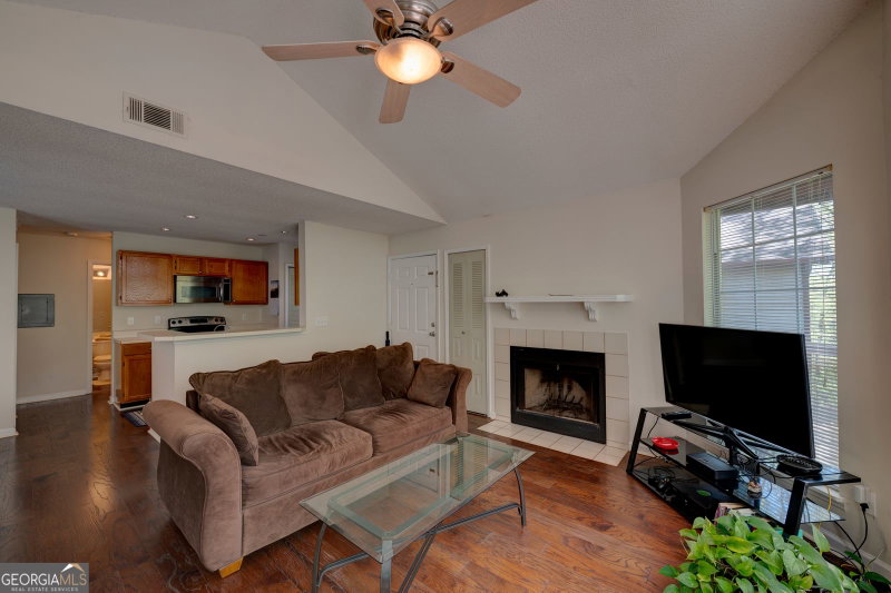 Photo 8 of 1315 Red Deer Way ## 255
