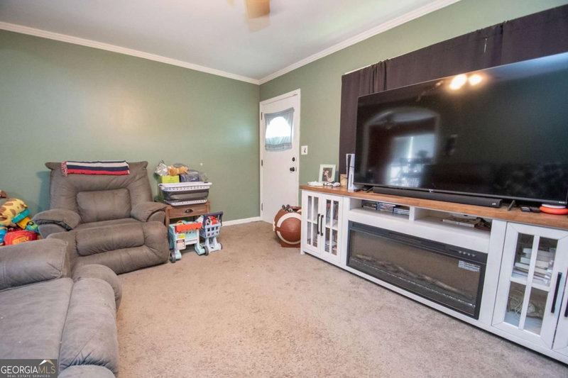 Photo 8 of 313 Mobley Street