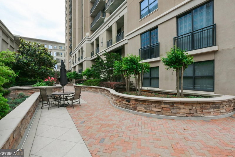 Photo 33 of 3040 Peachtree Road #613