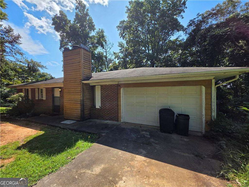 Photo 3 of 4107 Belvedere Drive