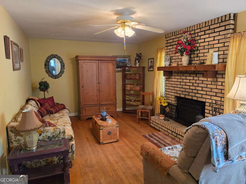 Photo 4 of 4107 Belvedere Drive