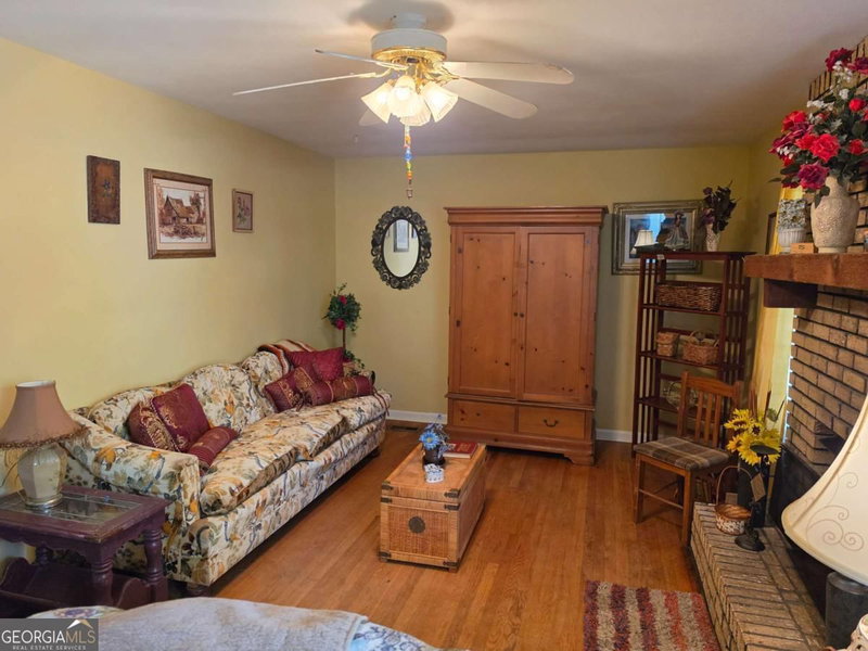 Photo 5 of 4107 Belvedere Drive