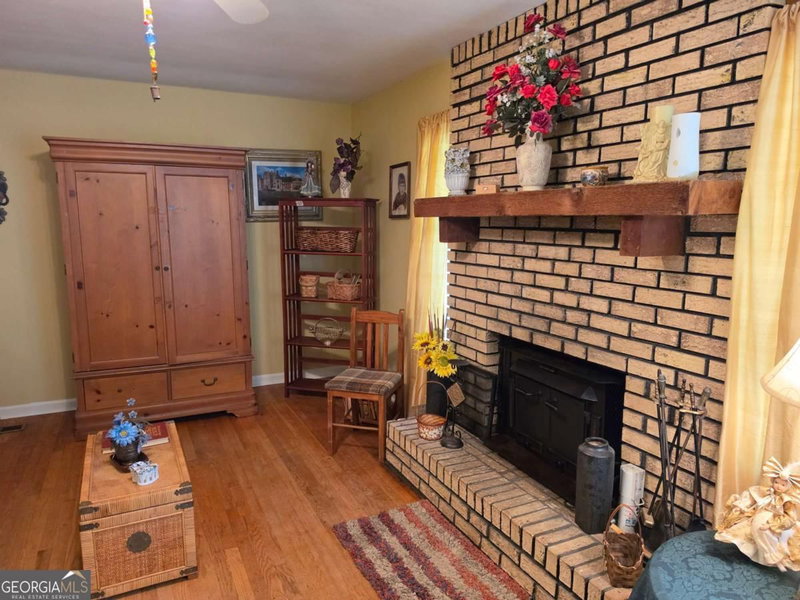 Photo 6 of 4107 Belvedere Drive