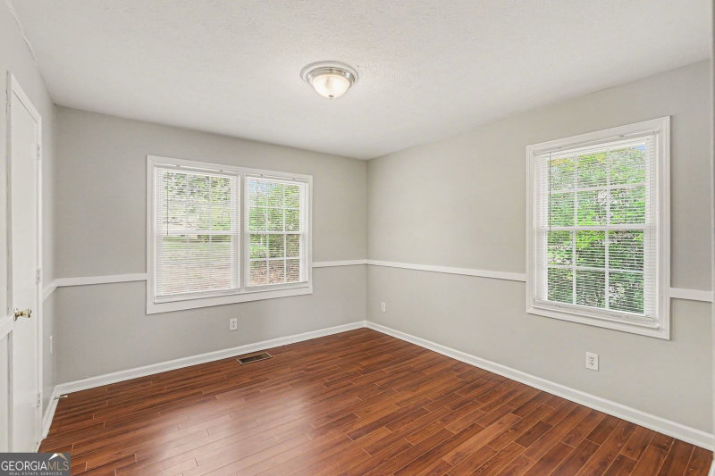 Photo 11 of 4938 Kings Highway