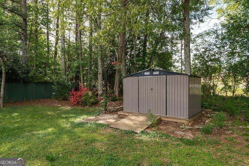Photo 4 of 7790 Wethersfield Drive